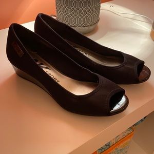 Black low Wedge flats